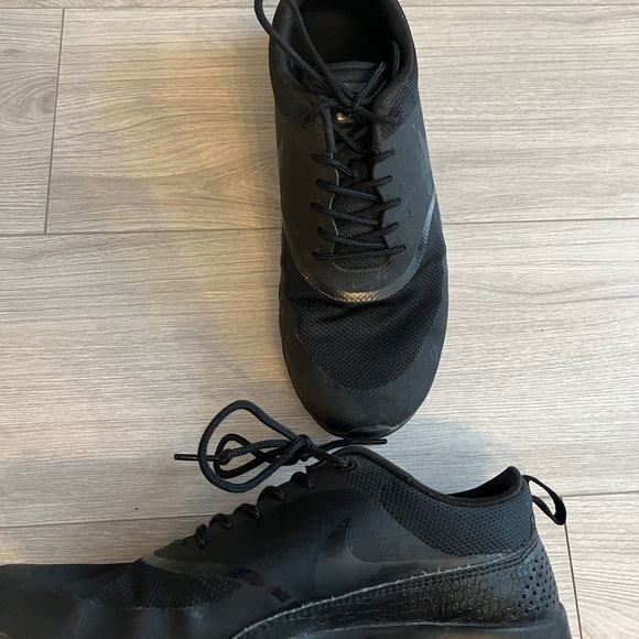 NIKE sneakers all black - Picture 3 of 4